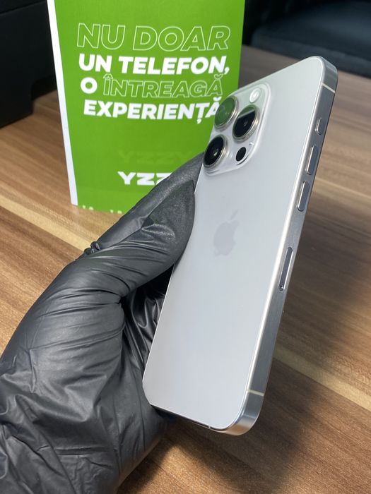 iPhone 15 Pro / 128 GB / Sănătate baterie 90% / Ca nou