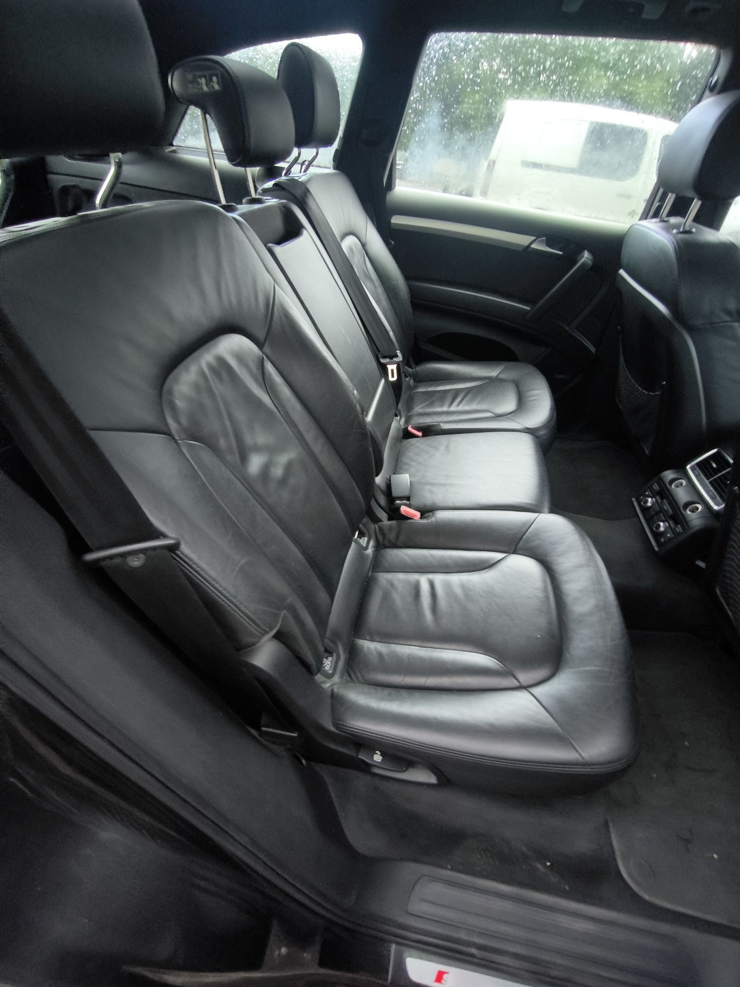 SLINE кожен салон Audi Q7