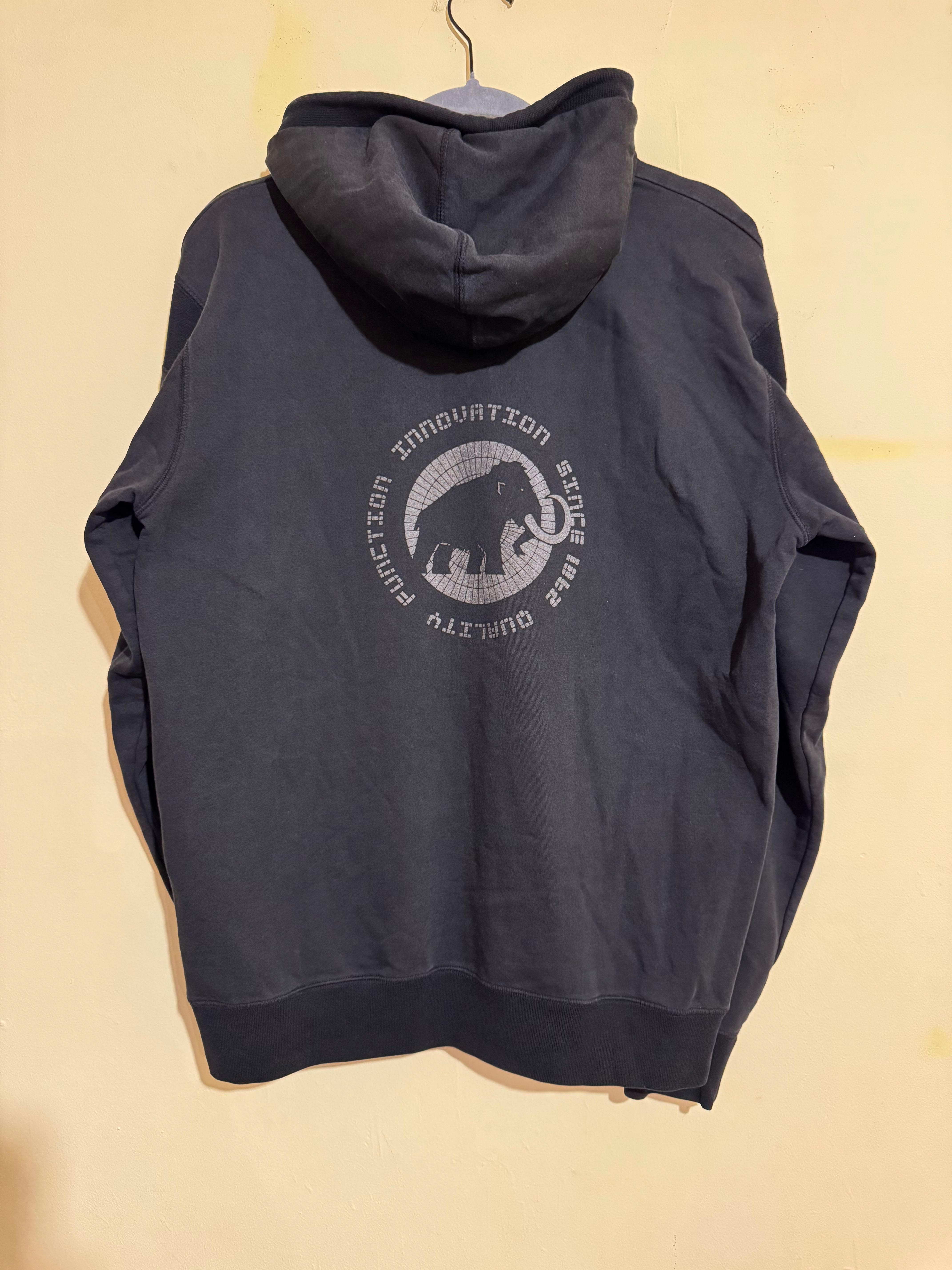 2 броя Trapstar Men's Black Hoodie. Mammut Hoodie.