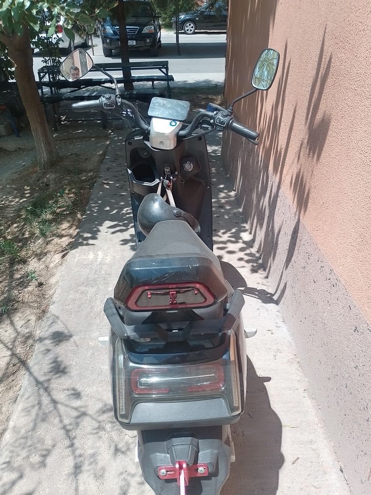 Скутер сотилади продам