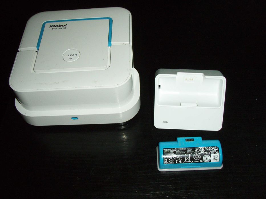 iRobot Braava Jet 240 defect, se vinde pe componenta