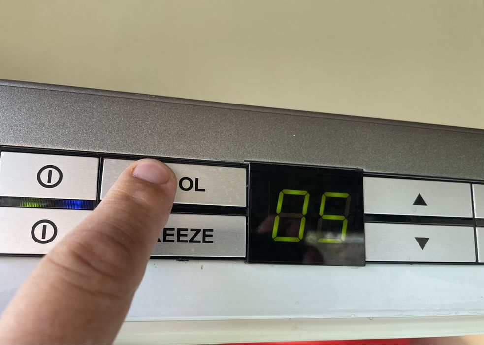 Frigider cu congelator Gram -Ocazie