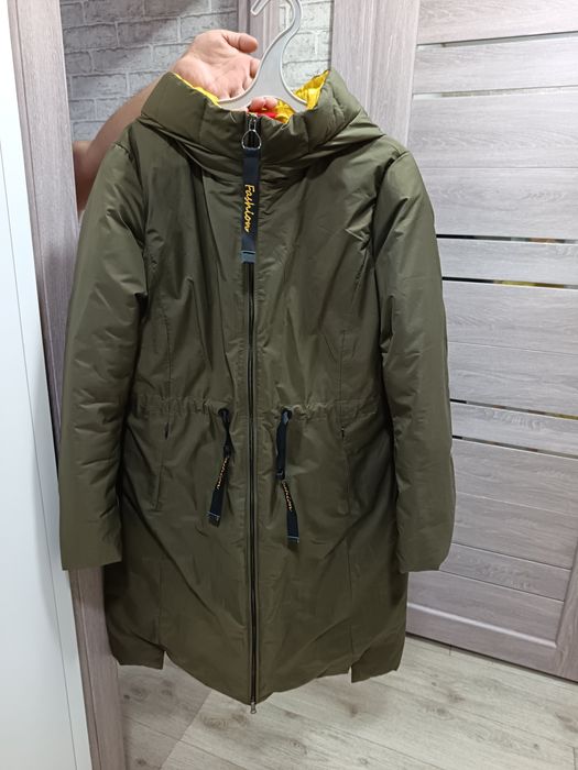 Продам пуховик в отличном состоянии