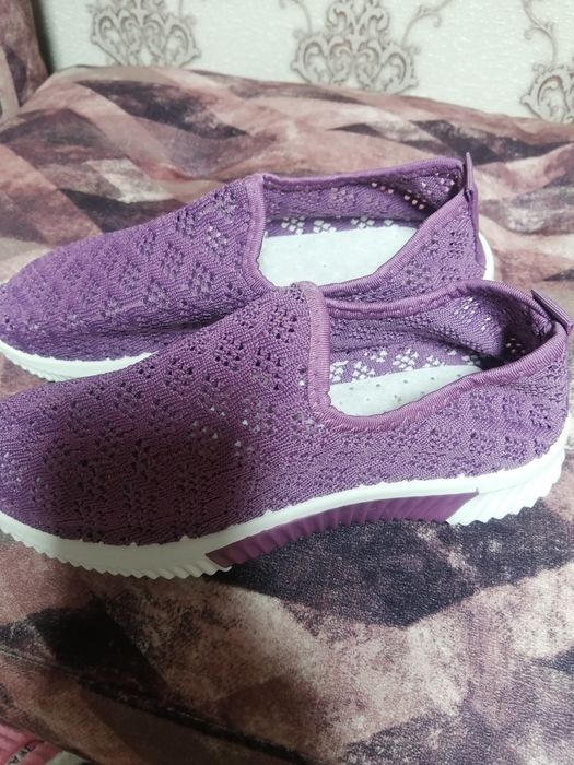 Продам новую обувь