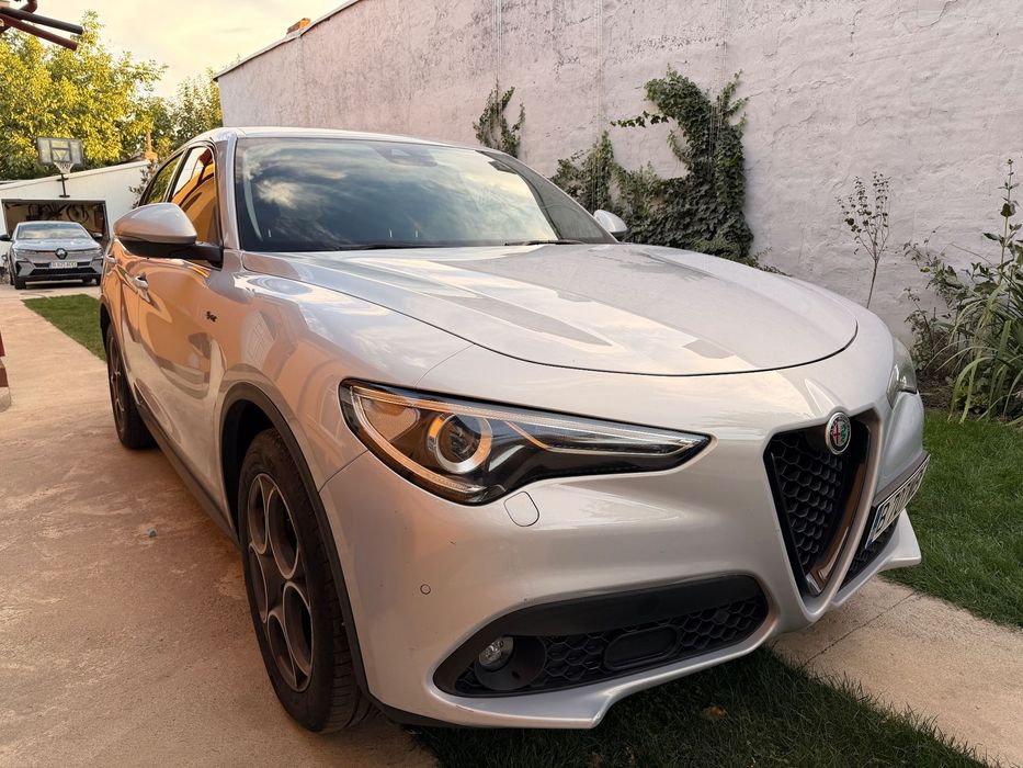 Alfa Romeo Stelvio Primul proprietar/ Distributa si Revizie facute