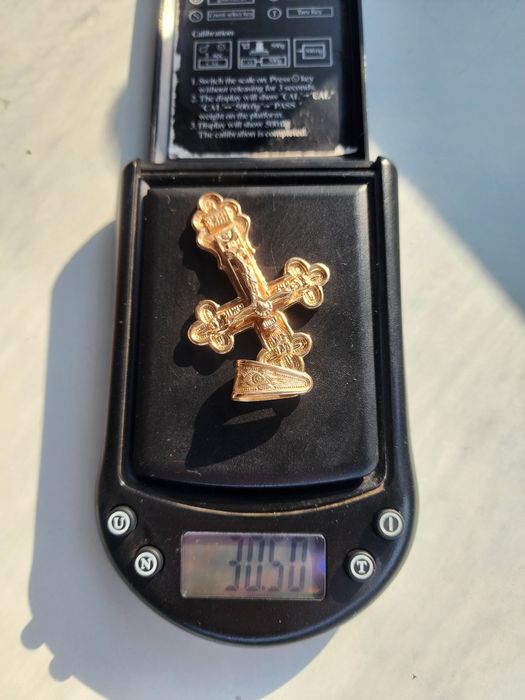 Православный золотойкрест,освященый в Церкви