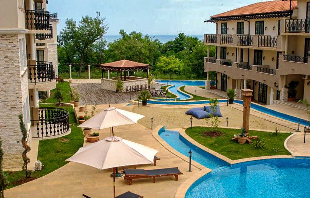 Продава се Двустаен апартамент в Обзор - 60 кв.м за 1022 €/кв.м - Снимка #12