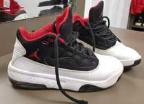 Nike Air Jordan Max Aura 2