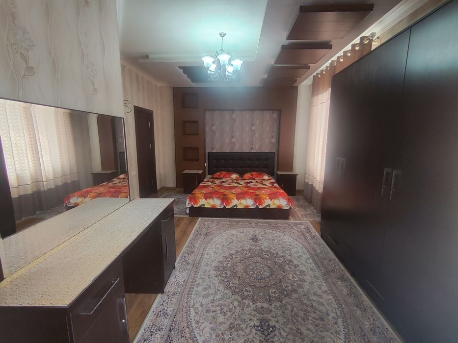 Сдаётся 2х комнатная квартира в центре города.