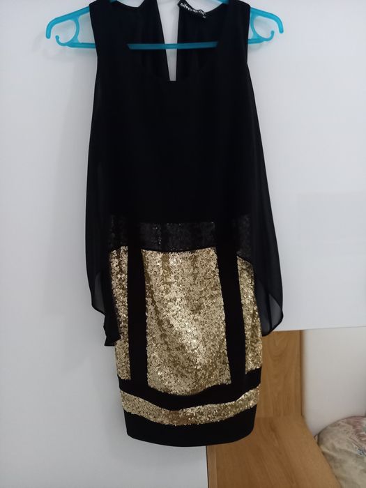 Дамска рокля с воал и пайети