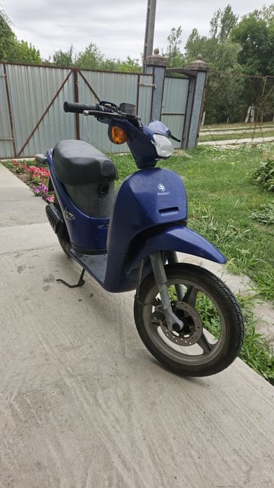 Vând scuter piaggio free