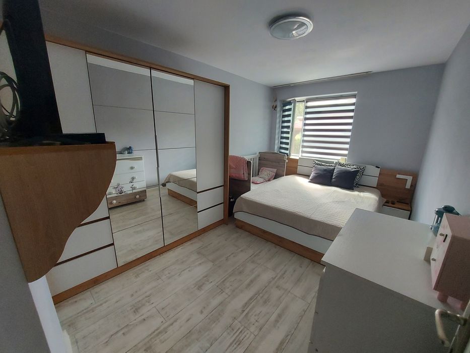 Спалня с гардероб