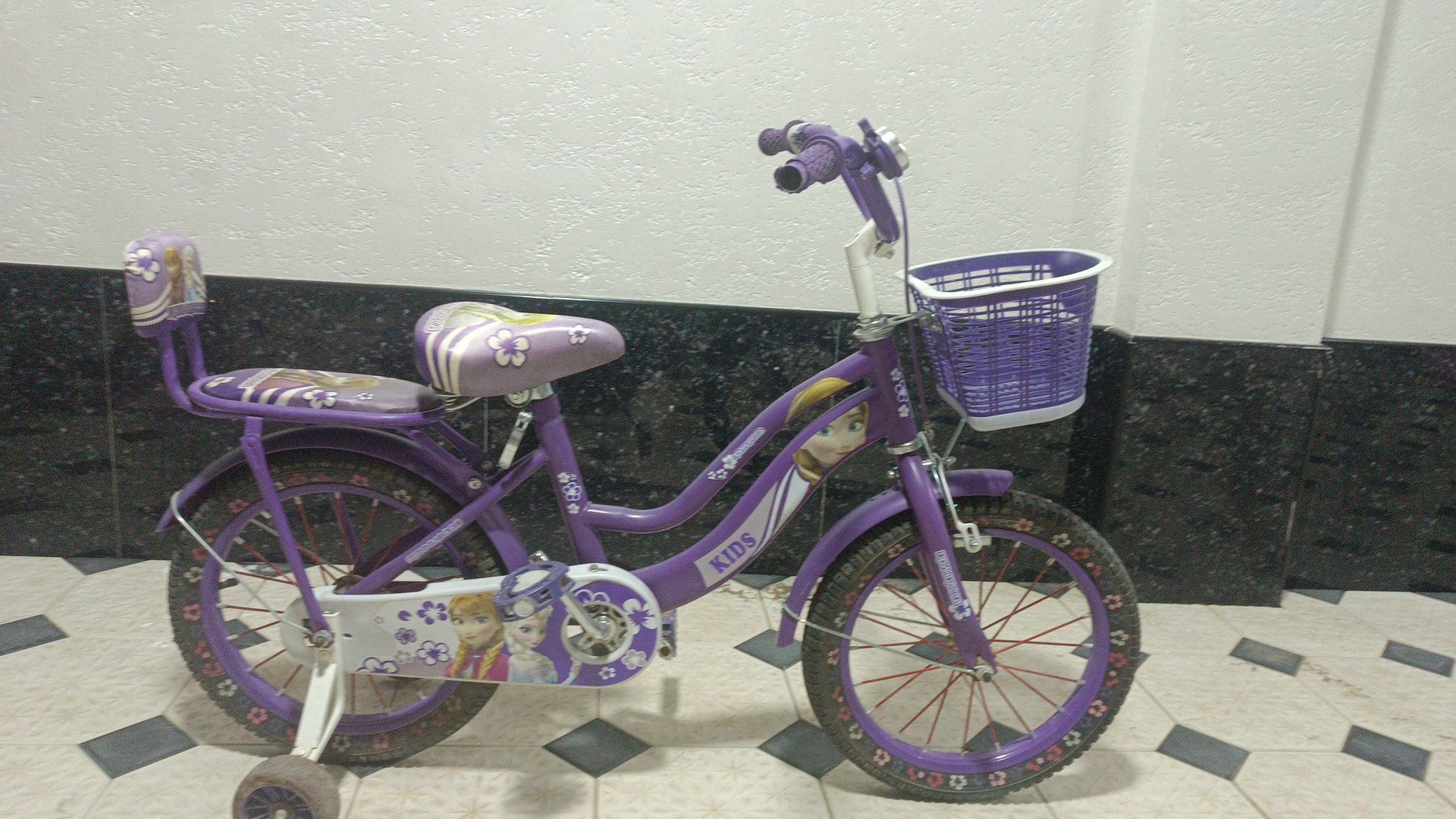 Velosiped detskiy