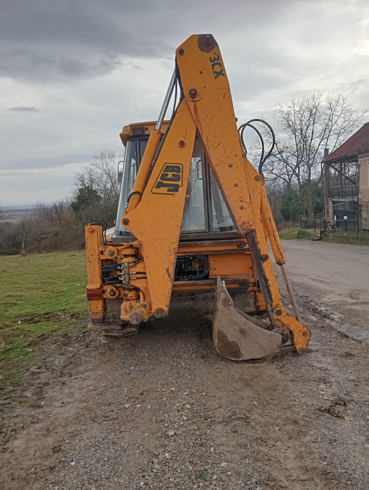 Buldoexcavator de vânzare 17.000