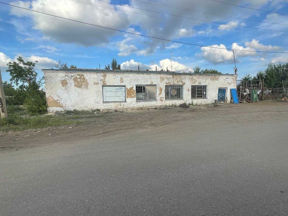 Продам "5-й магазин" "Камыши" с земельным участком и складами