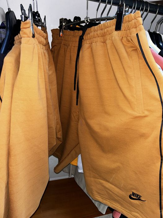 Pantaloni scurți NIKE B