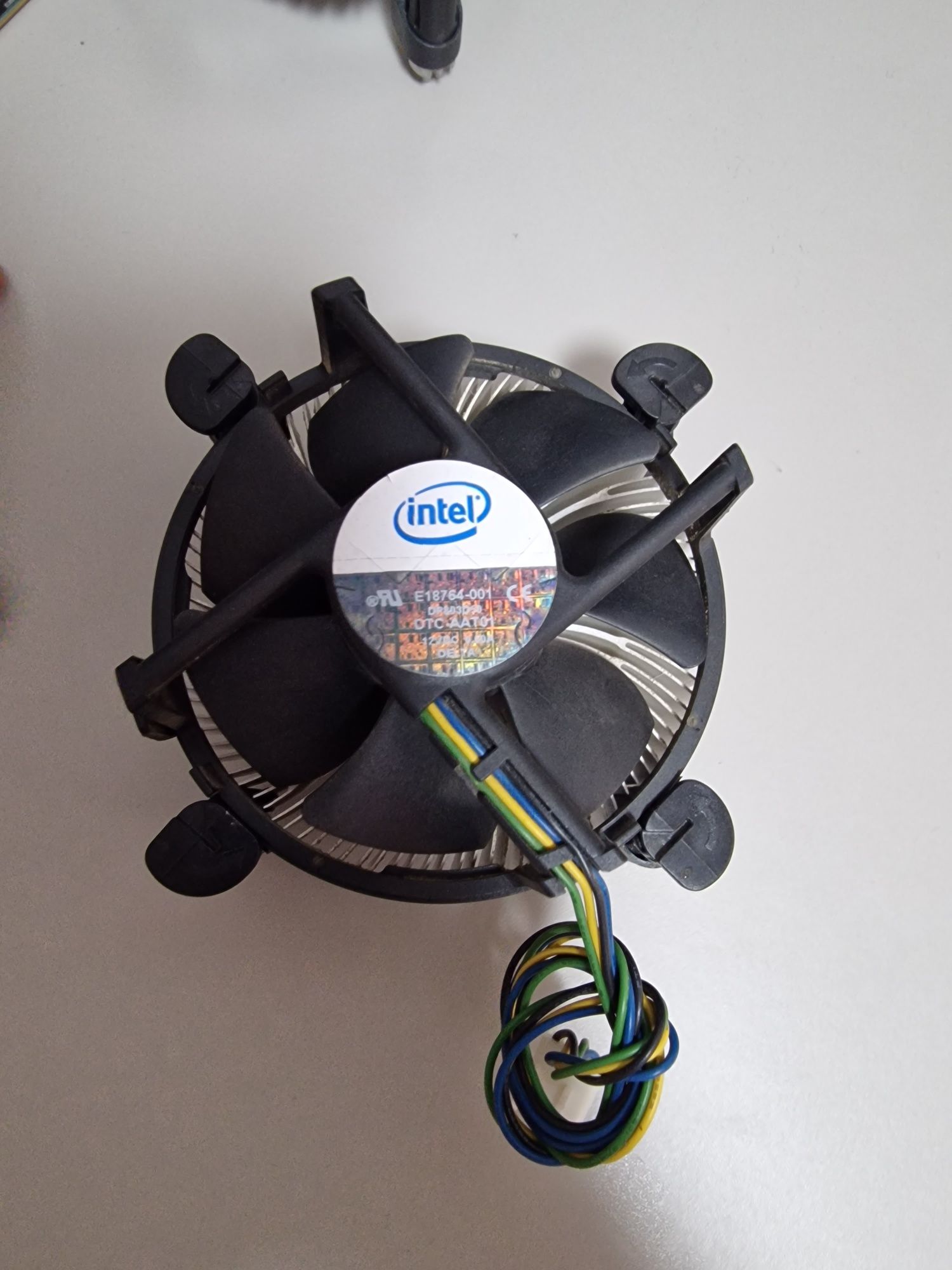 Cooler original intel