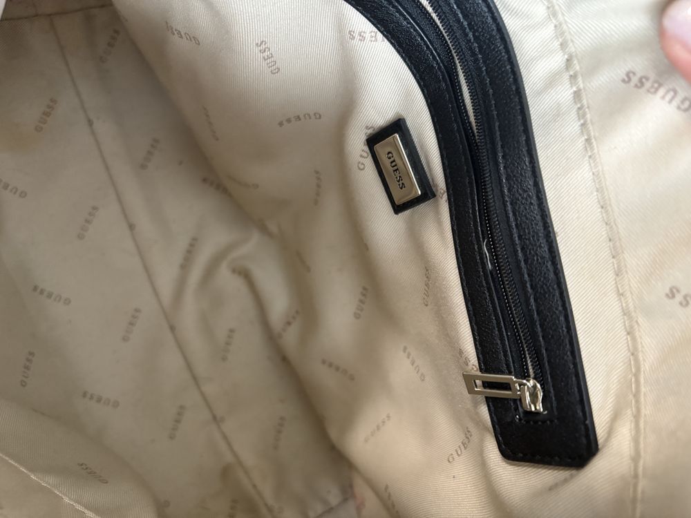 Дамска чанта Guess