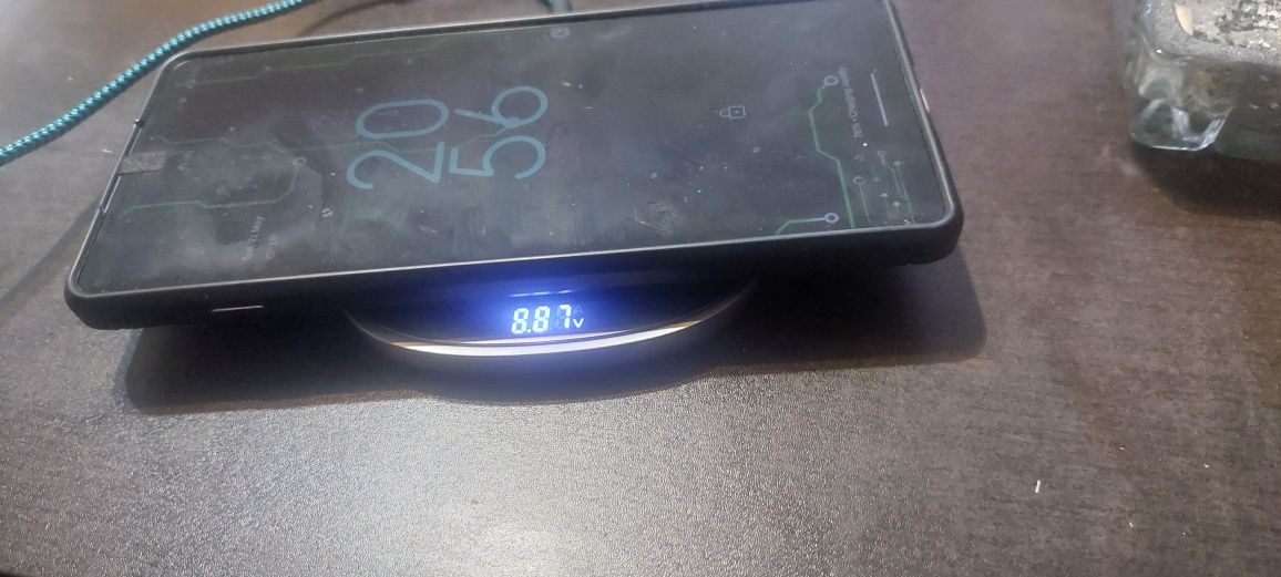 Адаптер за безжично зареждане