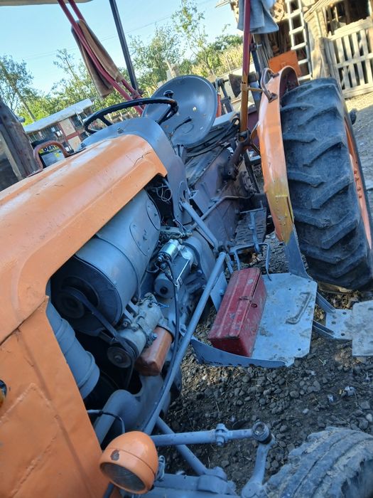 Schimb tractor cu ceva mai mic