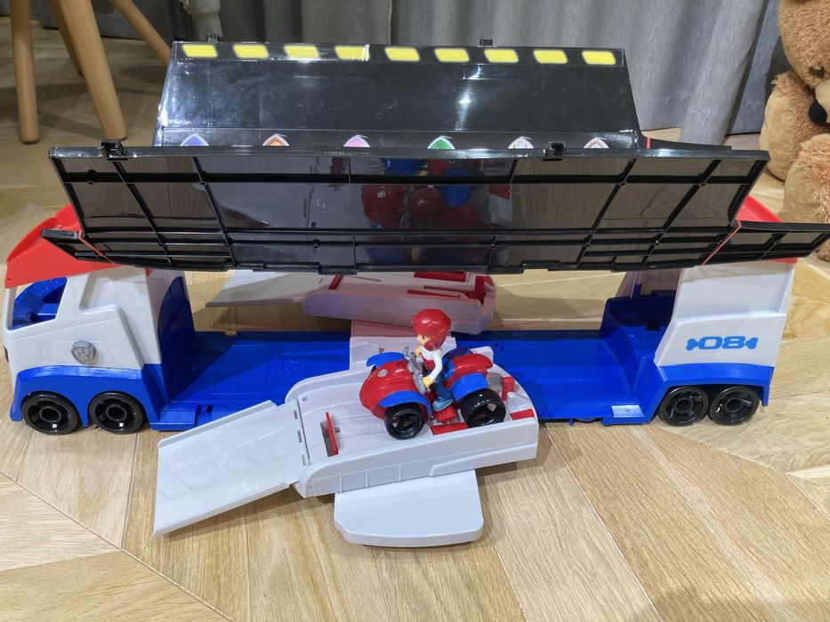 Set de joaca Paw Patrol - Masina de patrulare !