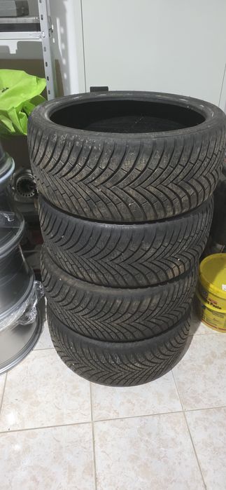Vand anvelope de iarna 225 35 r19