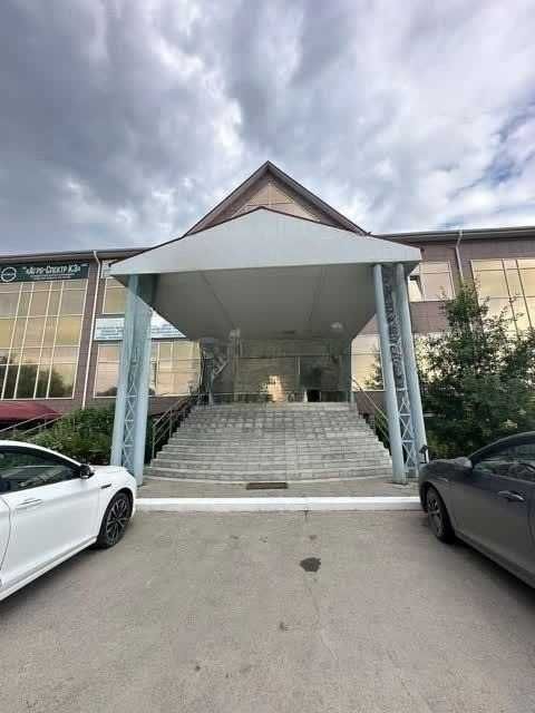 Отдельно-стоящее здание под бизнес в 6 мкр.первая линия.