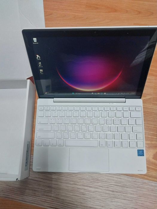 Basics Book 14 N-series TOUCH + PEN Sotiladi