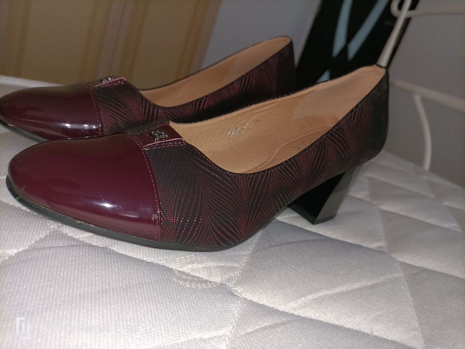 Pantofi dama mărimea 39, noi