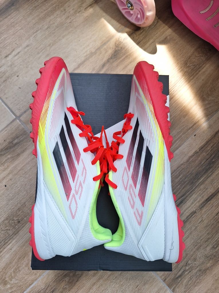 Мъжки стоножки/футболни обувки Adidas F50 League Turf, размер 44