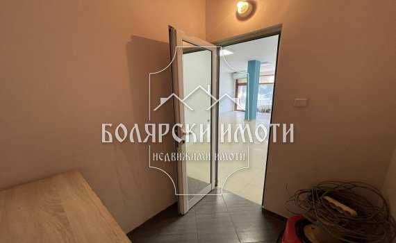 Дава се под наем Магазин в Велико Търново, Център - 65 кв.м за 306 € - Снимка #3