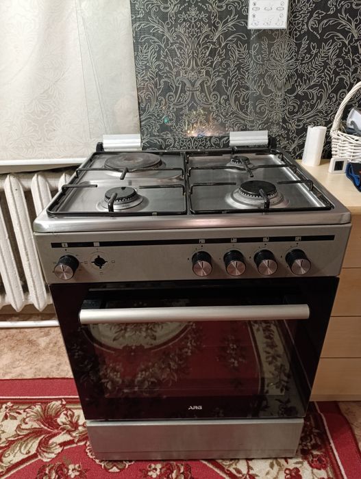 Газовая плита  б/у