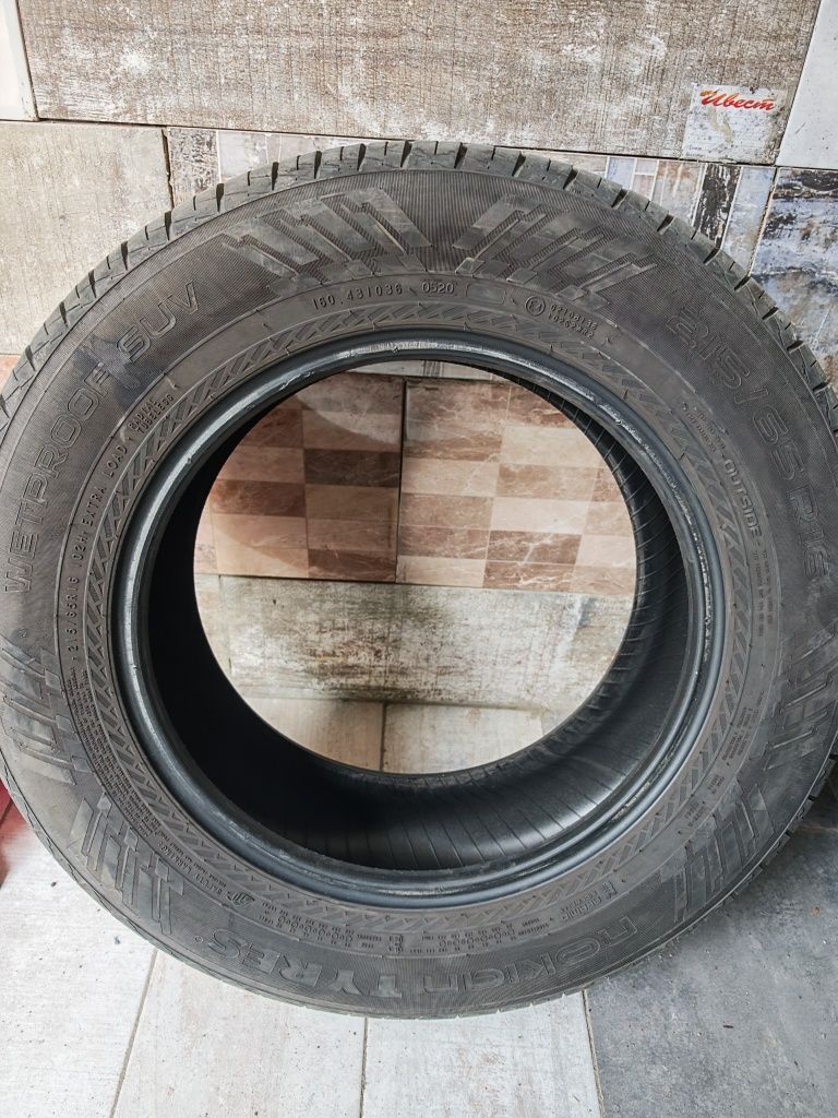 215/65/16 nokian