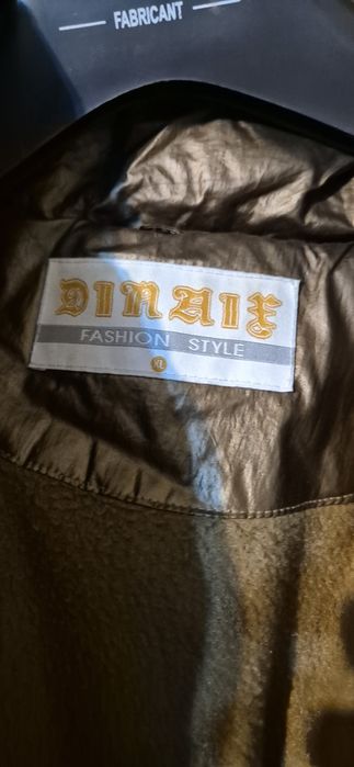 Geaca scurta de dama, cu glugă, sezon iarna, marimea XL