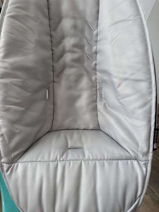 Електрическа бебешка люлка mamaRoo 5.0