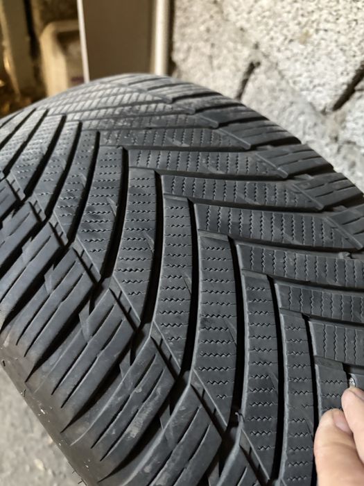 Диски с шинами, состояние хорошее, без дефектов, пробег 30.000 ровные