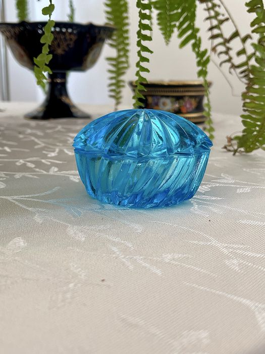 Захарница стъклена с уникален тюркоазено син цвят