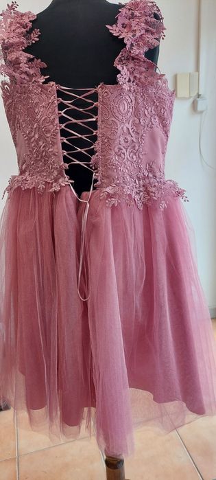 Продавам официална дамска рокля