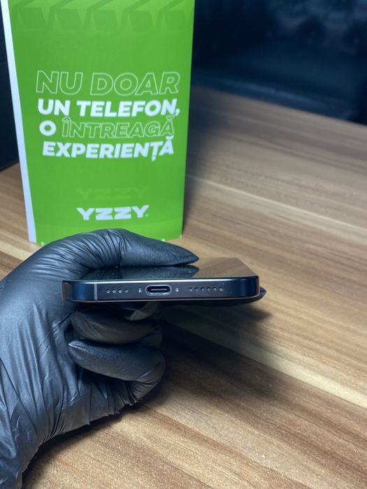 iPhone 16 Pro Max / 256 GB / Sănătate baterie 100% / Foarte bun