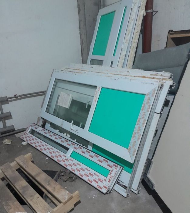 Продам окна двери пластиковые б.у цена договорная