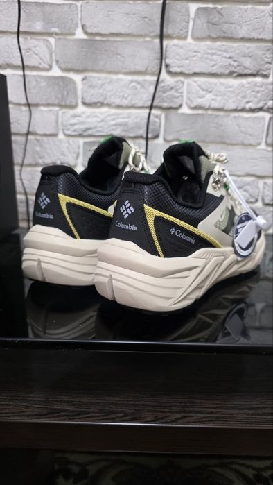 Оригинальные кроссы Columbia