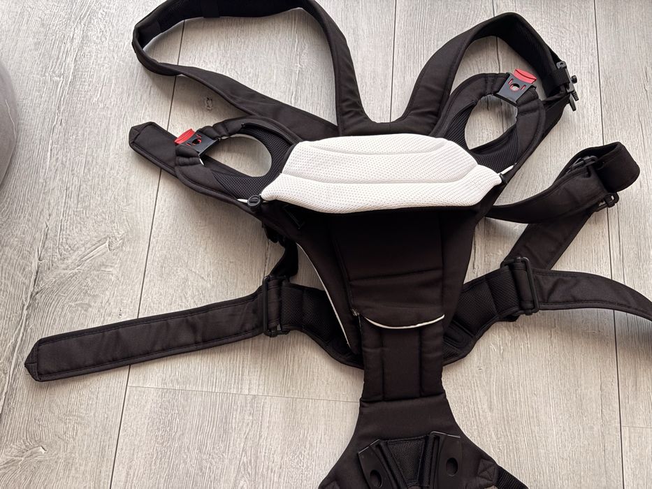 Marsupiu ergonomic Chicco You&Me negru