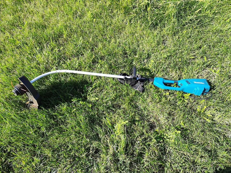Trimmer Makita UR3501, 1000 W, 7500 RPM, 2 mm fir, 35 cm diametru
