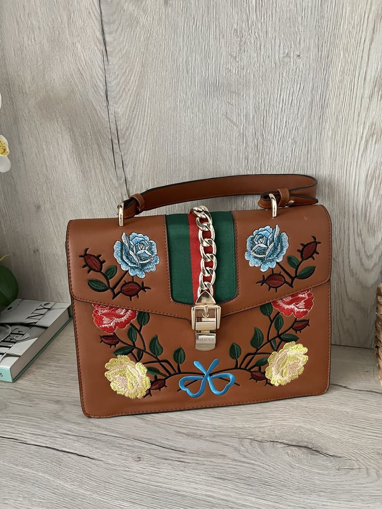 Чанти Gucci кафява и черна