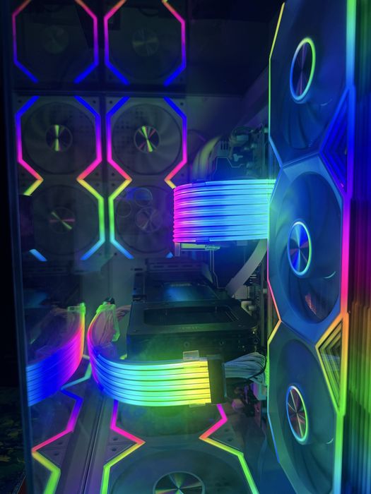 Stream uchun full complect Pc Kompyuter RTX5070vaRYZEN7800X3D YANGIDEK