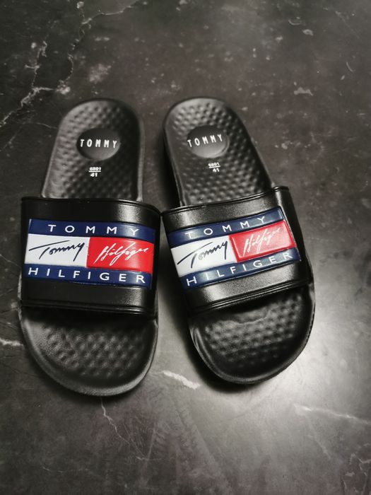De vânzare slapi bărbați Tommy Hilfiger