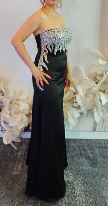 Vand rochie de seara,insertie cristale,800 roni