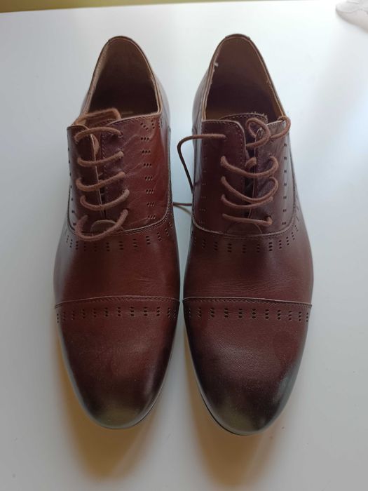 Vând pantofi bărbătești piele naturală 41 Noi