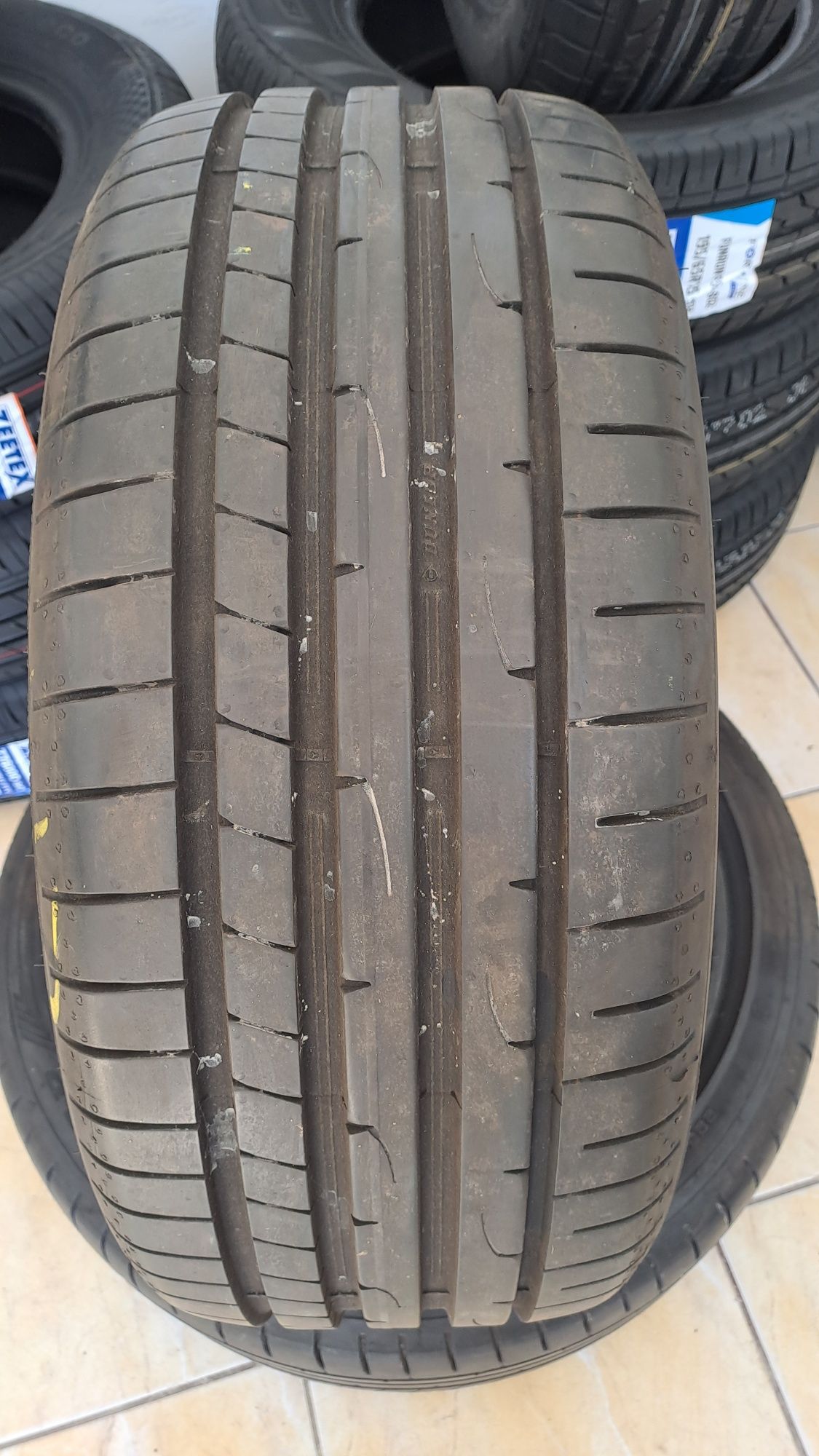 2 Anvelope vara 225 40 r18 DUNLOP