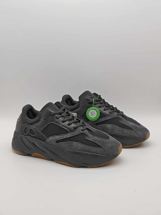 Adidas Yezzy Boost 700